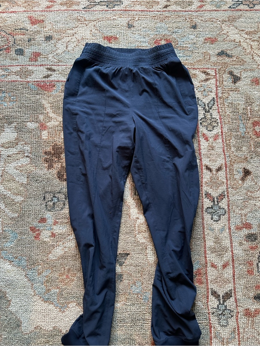 Lululemon women Navy Athletic Jogger Pants